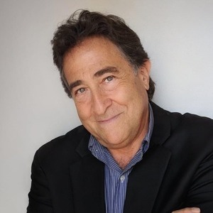 Bruce Starr
