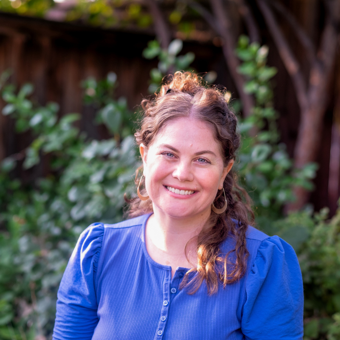 82. Dr. Sara Lewis - Psychedelic Assisted Therapy