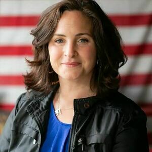 Dr. Eliabeth Enns