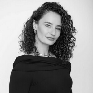 Lucy Hart 