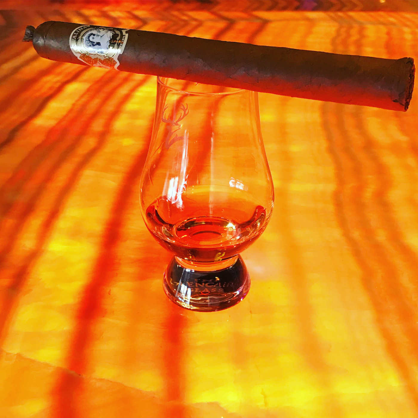 Eat! Drink! Smoke! - Episode 88 - Redbreast Lustau Irish Whisky, La Palina Goldie Cigar and Texas Bars Sue Over Coronavirus Shutdown