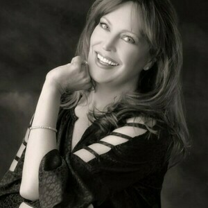 Lora Cheadle